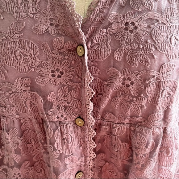 Lace Button-Down Top in Mauve - Picture 3 of 6
